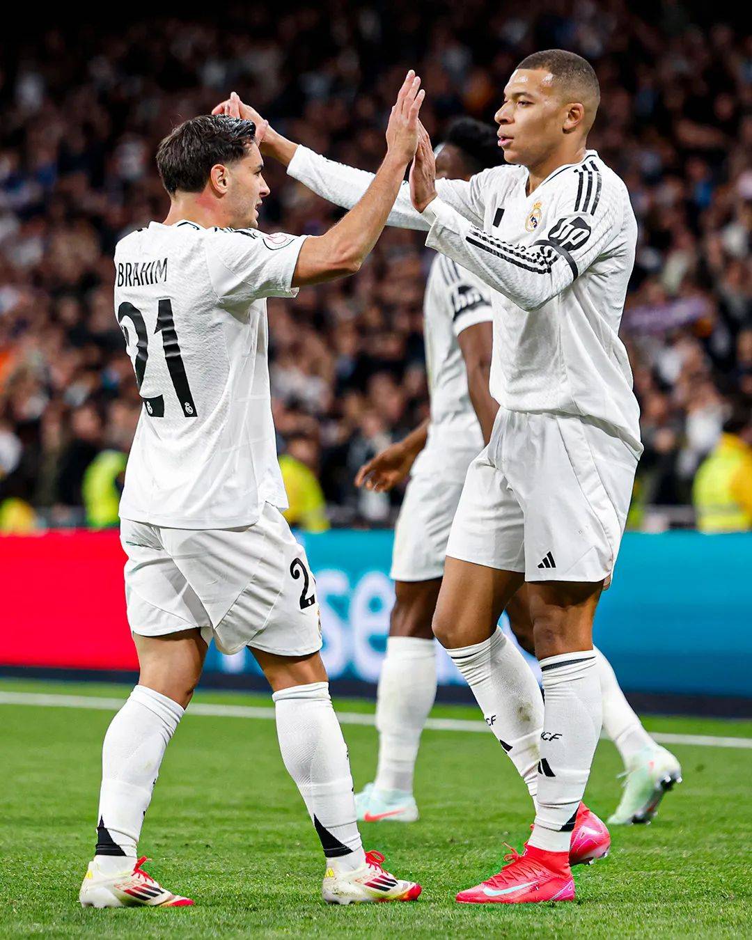 关于略伦特驰援，塞尔塔取得关键胜利的信息