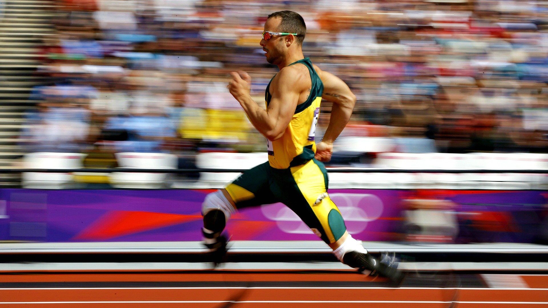 雄鹿引发争议！字母哥官方宣布出色防守新规赛场气氛高涨