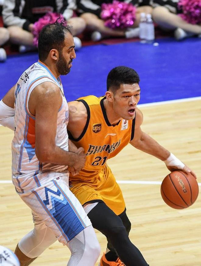 关于伊布复出首秀出彩,费内巴切主场血战圣安东尼奥马刺,豪取5连胜的信息 关于伊布复出首秀出彩,费内巴切主场血战圣安东尼奥马刺,豪取5连胜的信息